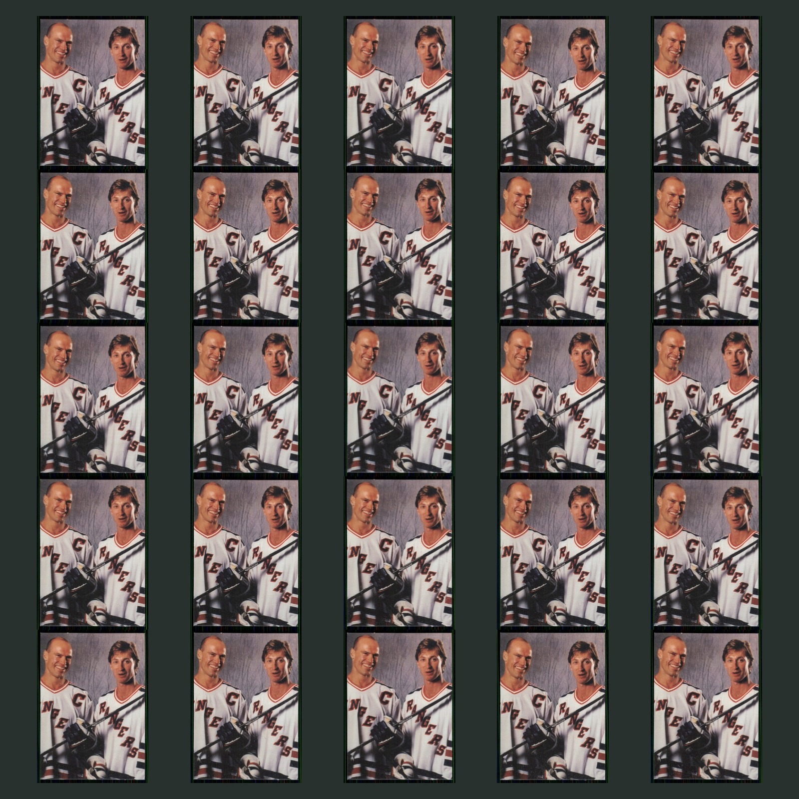Brendan Shanahan/Wayne Gretzky Lot 25 Hockey Cards 1997 Sports Magazine Set NHL card scans. Overall card condition is Near Mint.